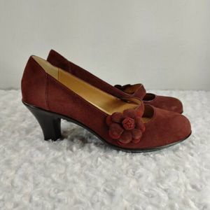 SOFTSPOTS  red Suede Mary Jane Pumps Posey 9.5